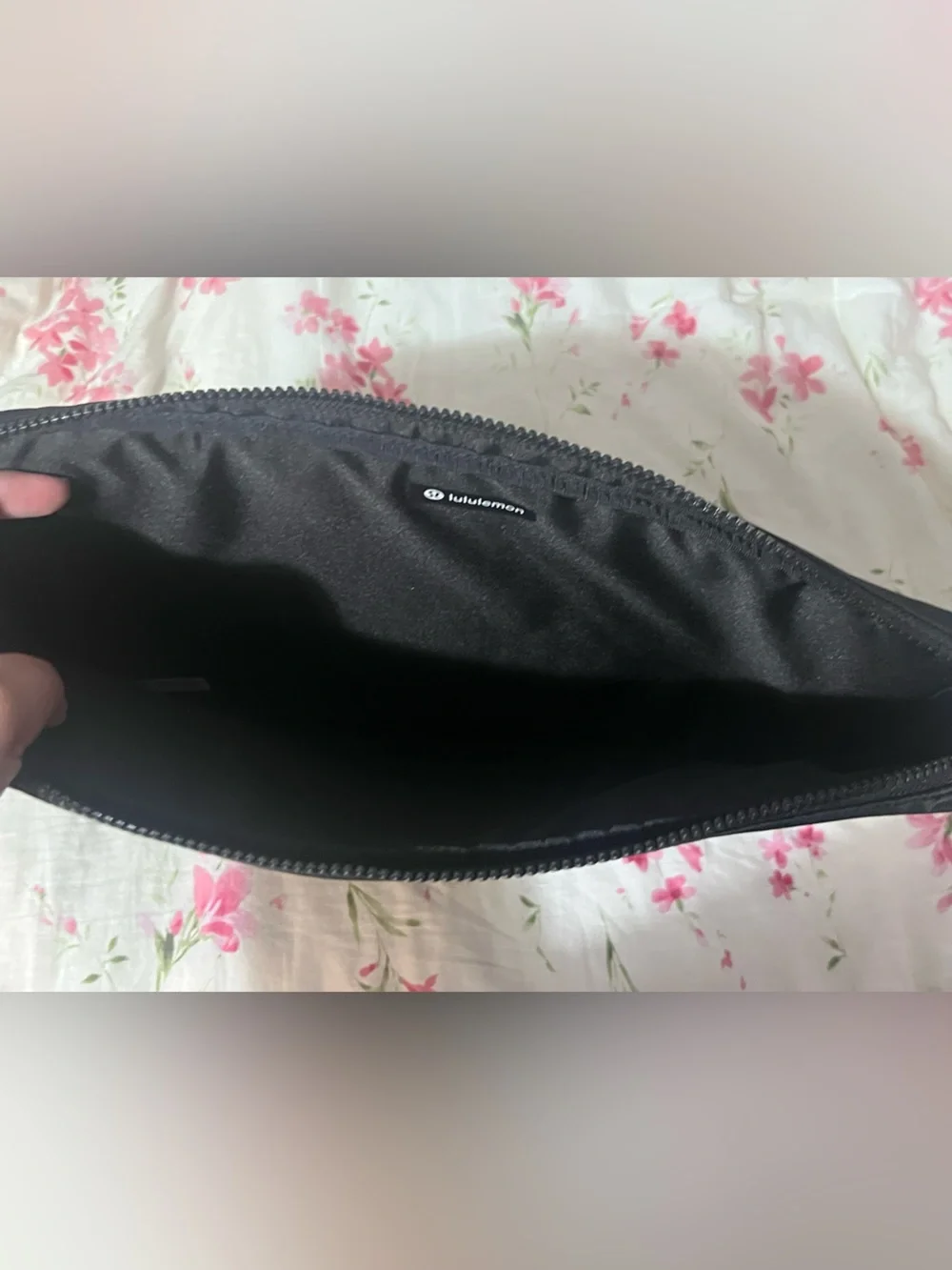 Lululemon new crew Black laptop sleeve
